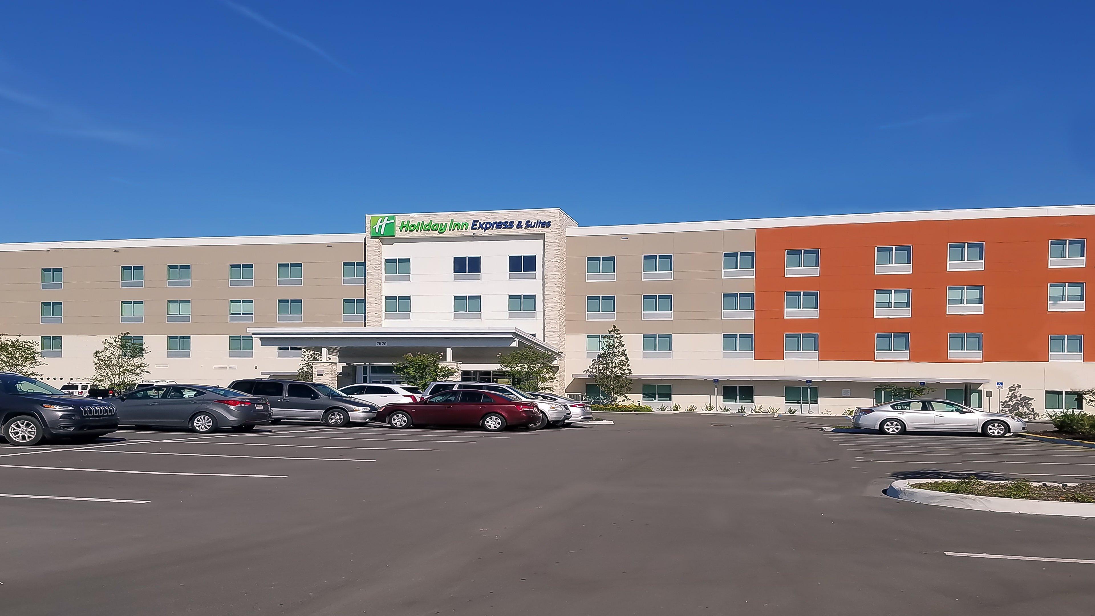 Holiday Inn Express & Suites - Tampa East - Ybor City By Ihg Екстер'єр фото