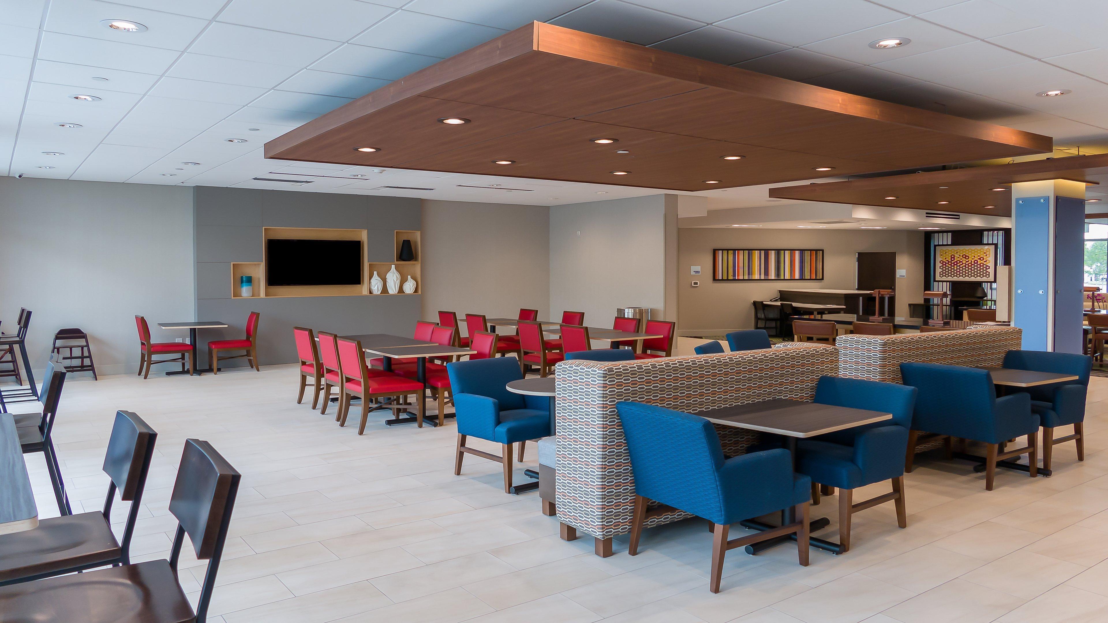 Holiday Inn Express & Suites - Tampa East - Ybor City By Ihg Екстер'єр фото